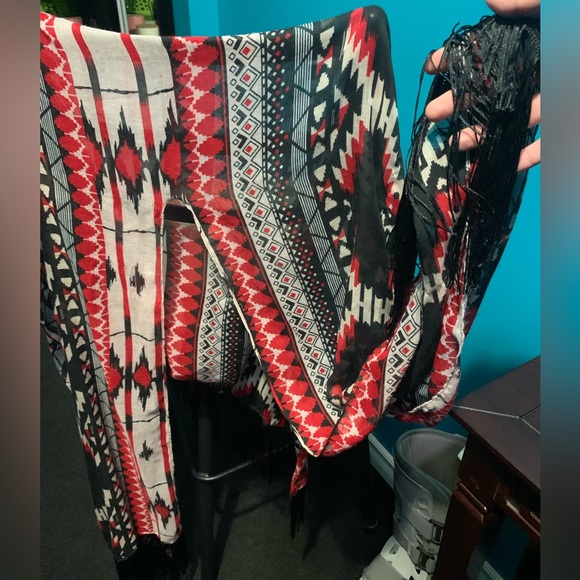 NWOT | One Size | Over the Shoulder Shawl/Cardigan from Ardene - Picture 1 of 2